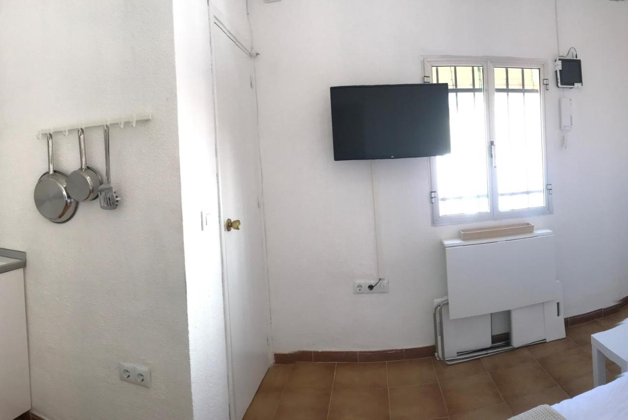 Ac Los Remedios Sevilla Exteriör bild